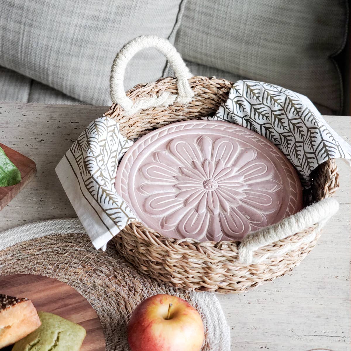Handmade Bread Warmer & Wicker Basket - Vintage flower