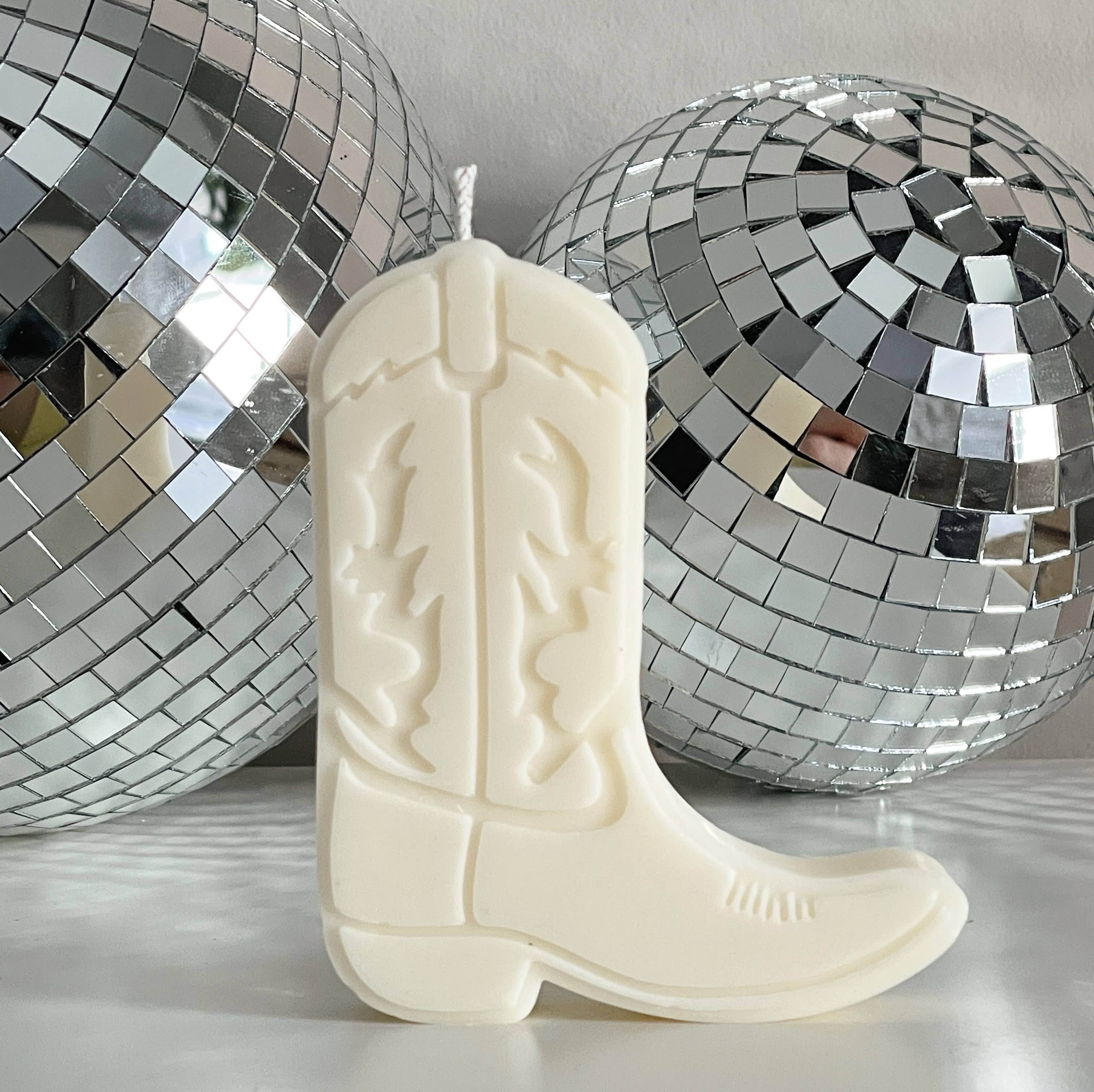 Nashville cowboy boot shape candle: Bone